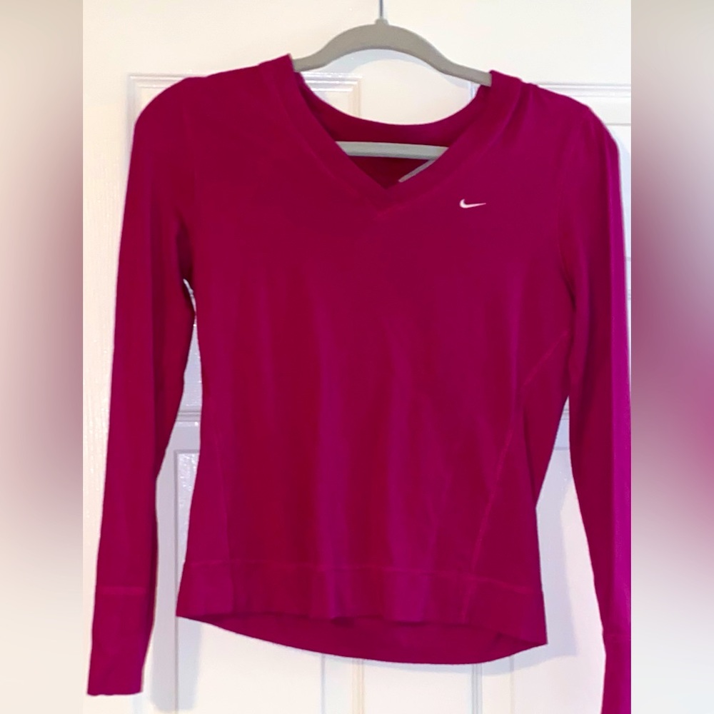 Nike womens long sleeve t-shirt pink/hot pink cotton material